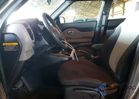 2016 Kia Soul z USA, uszkodzony, nr VIN KNDJN2A21G7375706